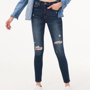 Aeropostale Medium wash ripped jeggings